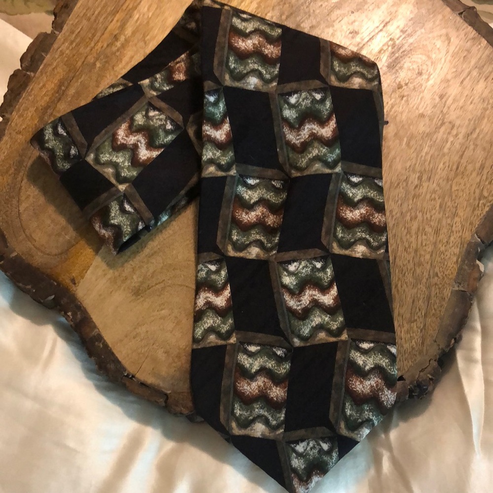 Vtg PIERRE BALMAIN Couture 100% Silk Tie Abstract Wavy Floating Squares Luxury